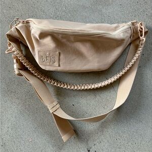BEIS Sport Pack - Beige